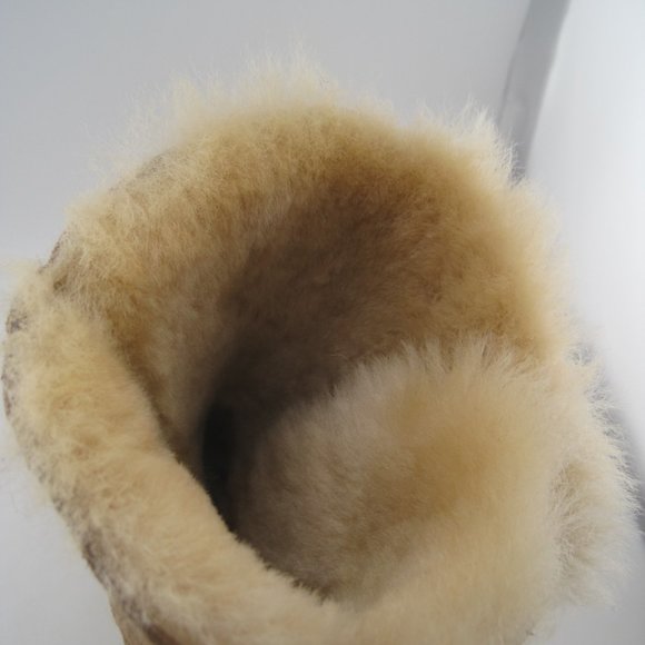 Kirkland Signature Womens Short Sheepskin Shearling Boots Brown and Tan Size 7 - Picture 11 of 12